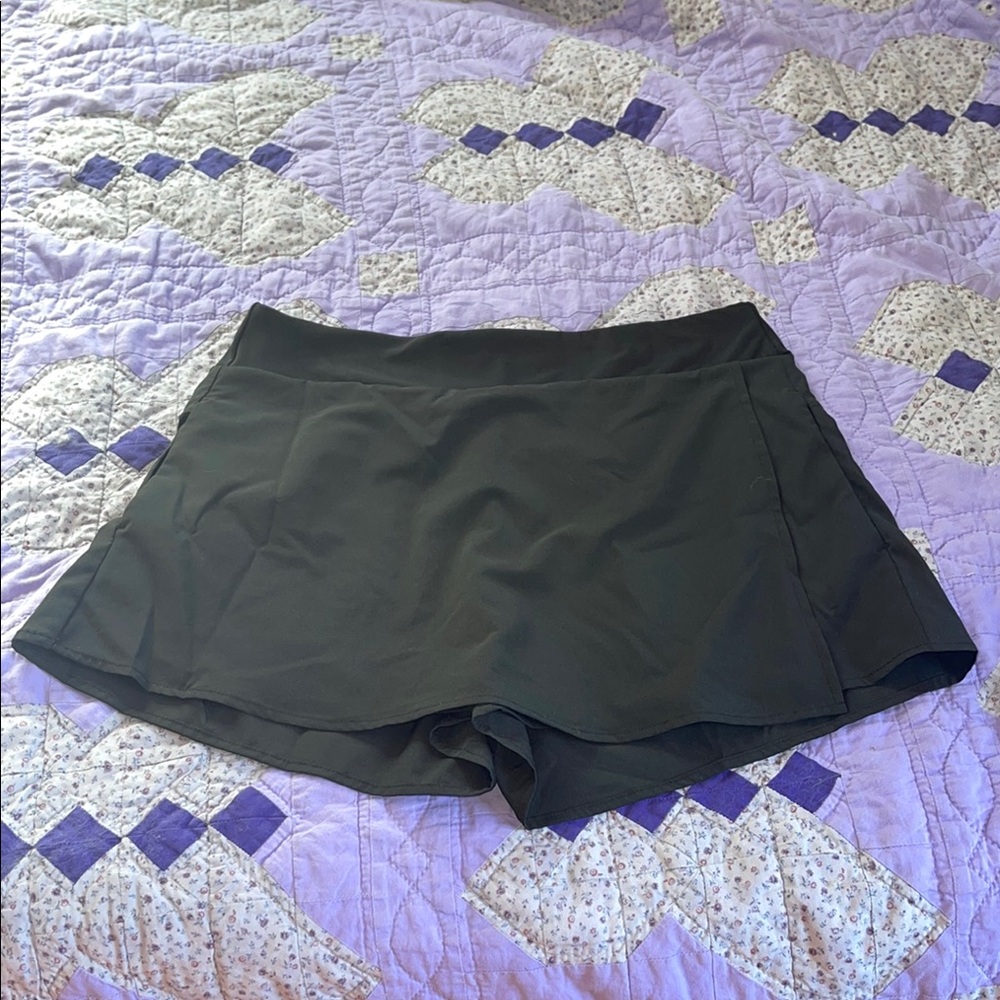 Women's medium Black Skort
